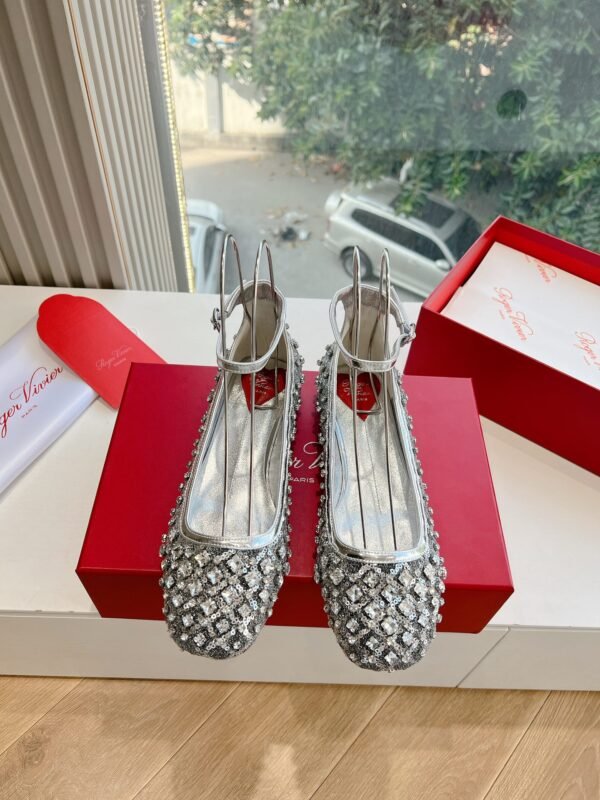 Roger Vivier - Image 6