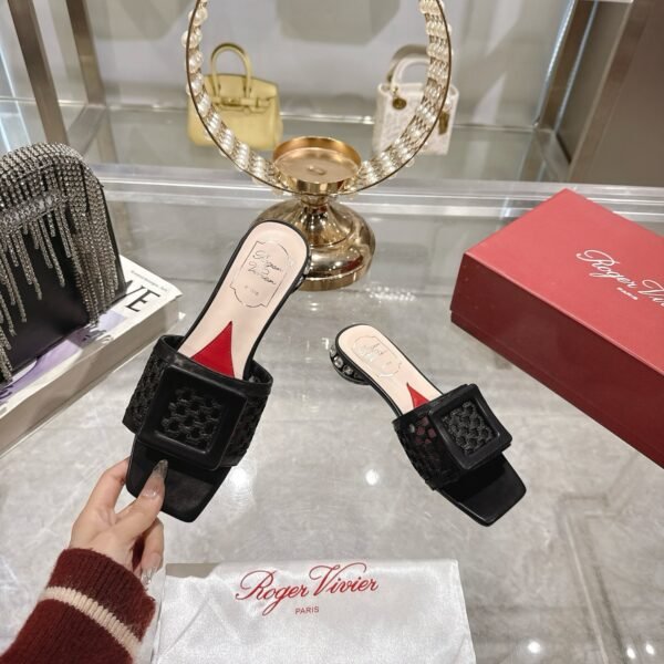 Roger Vivier - Image 6