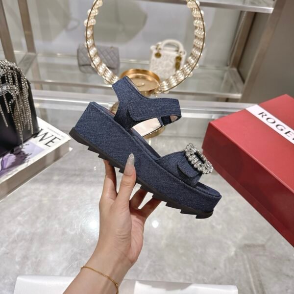 Roger Vivier - Image 4
