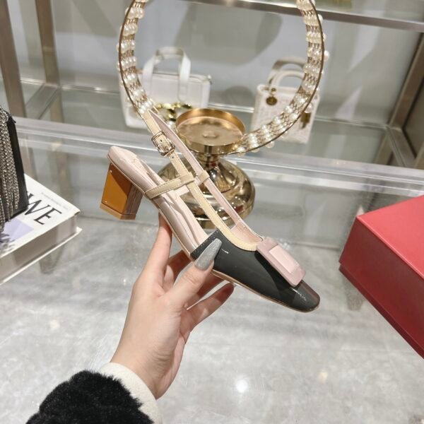 Roger Vivier - Image 6