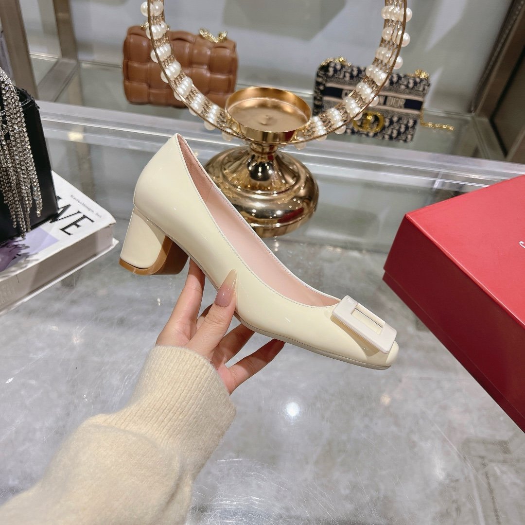 Roger Vivier - Image 6