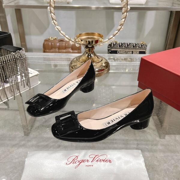 Roger Vivier - Image 6