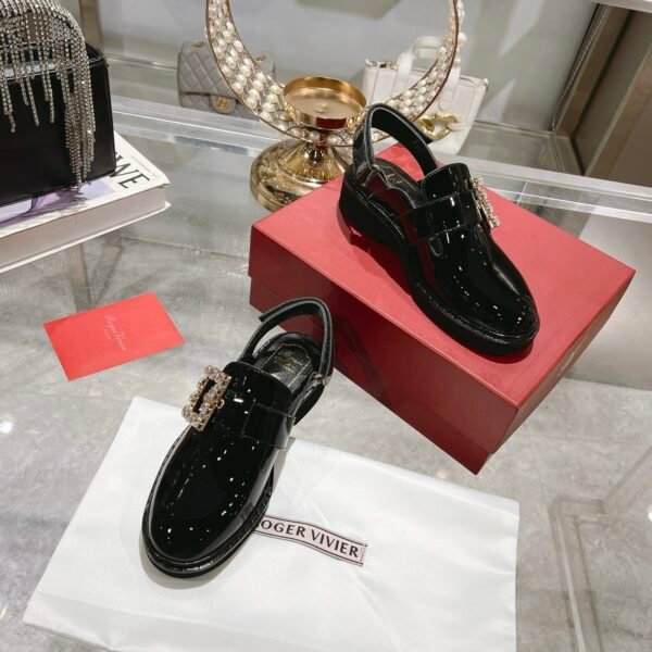 Roger Vivier - Image 4