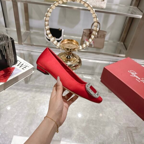 Roger Vivier - Image 4