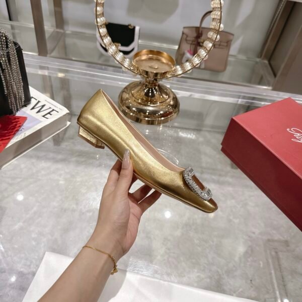 Roger Vivier - Image 4