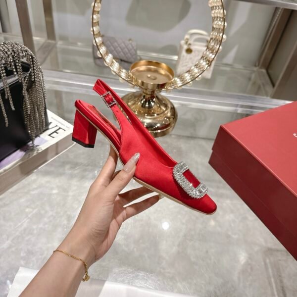 Roger Vivier - Image 4