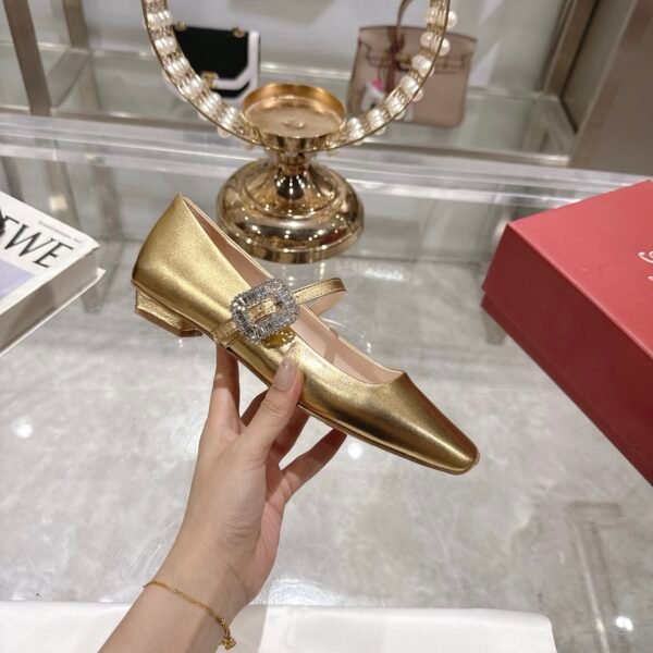 Roger Vivier - Image 4