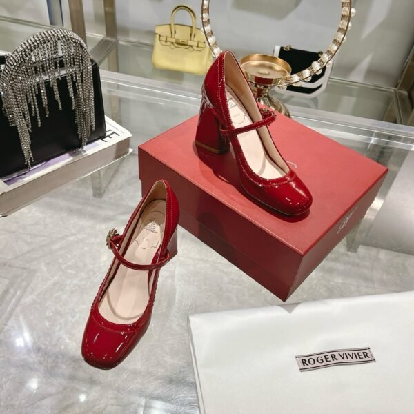 Roger Vivier - Image 4