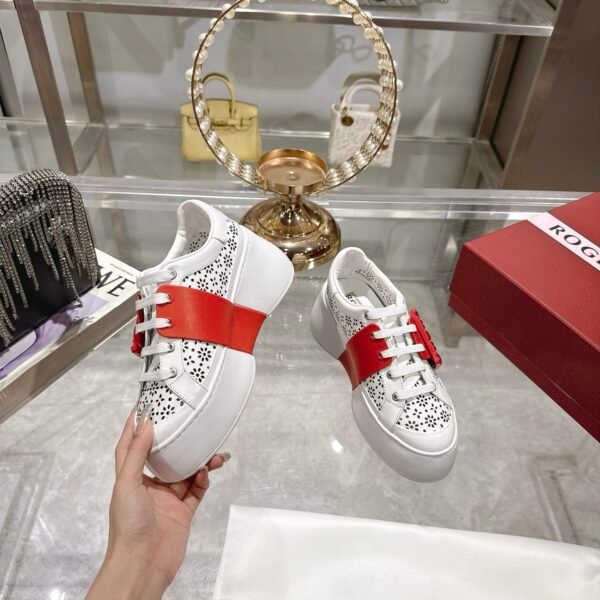 Roger Vivier - Image 6