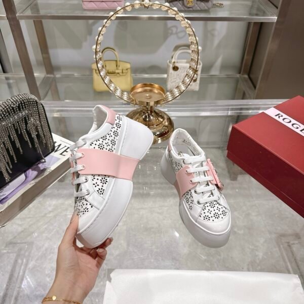 Roger Vivier - Image 6