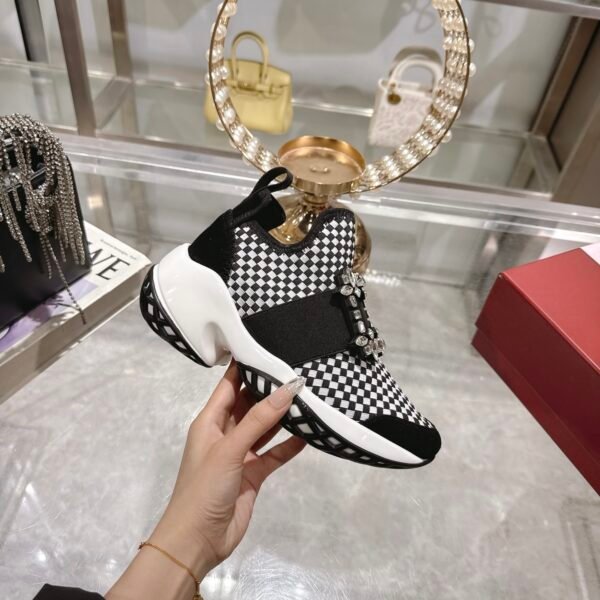 Roger Vivier - Image 6