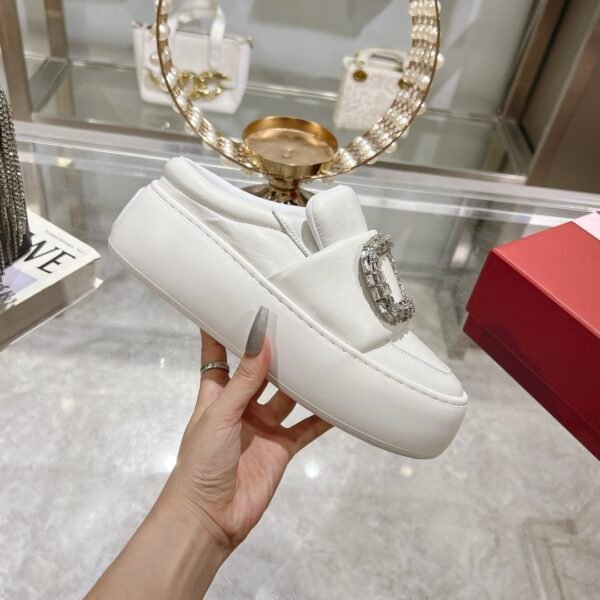 Roger Vivier - Image 6