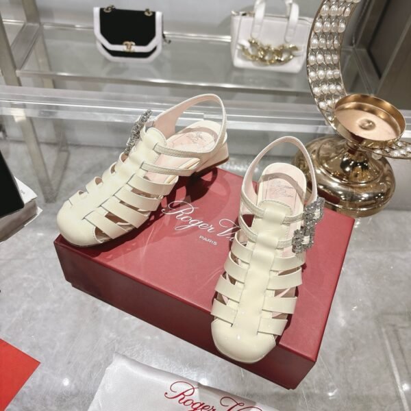 Roger Vivier - Image 6