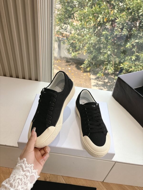 CELINE - Image 6