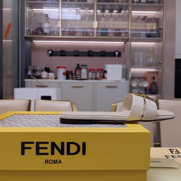 FENDI - Image 6