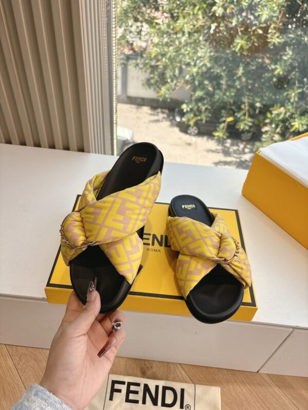 FENDI - Image 6
