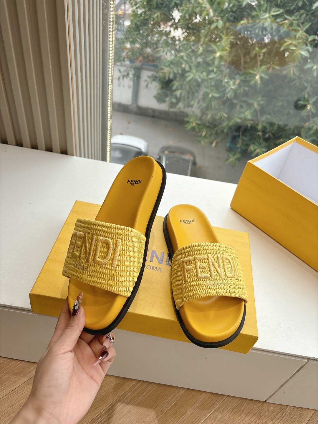 FENDI - Image 6