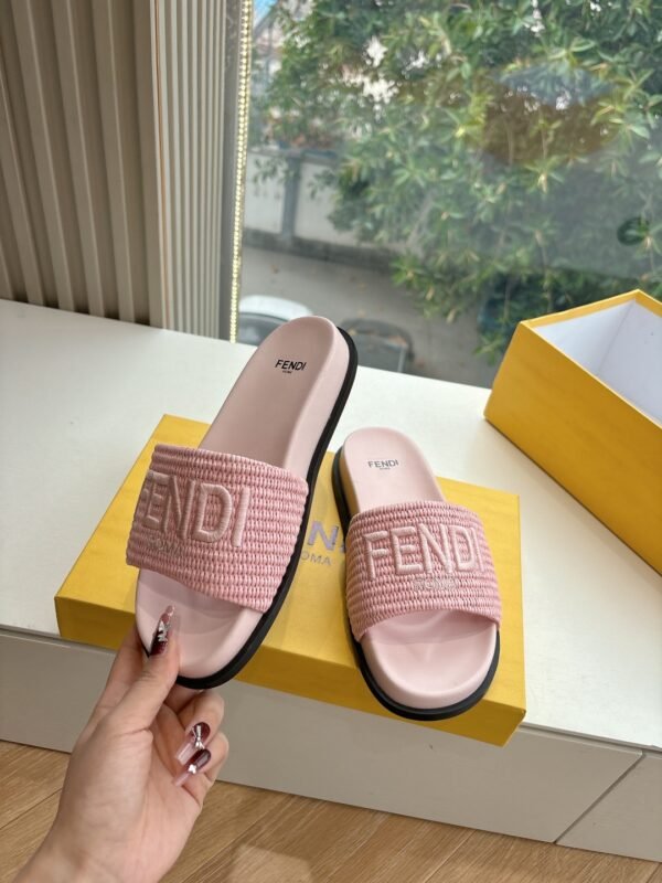 FENDI - Image 6