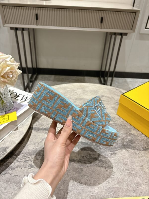 FENDI - Image 6
