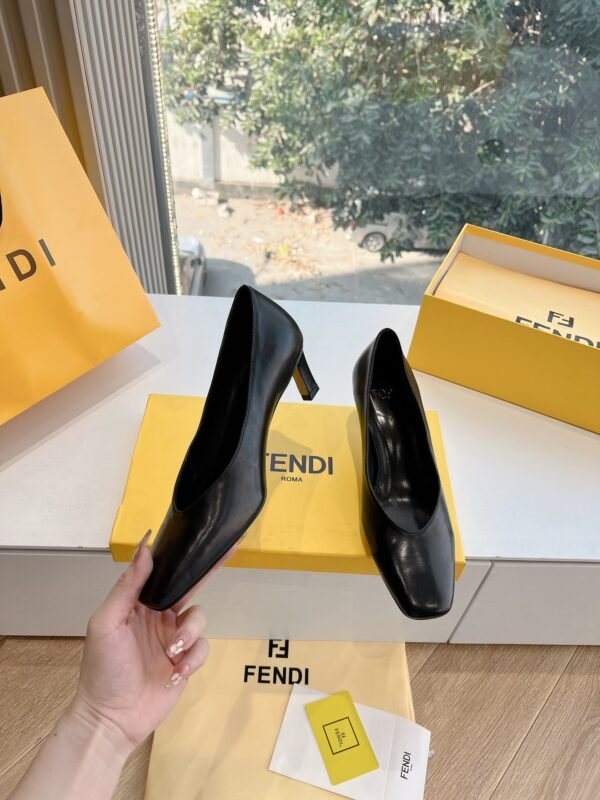 FENDI - Image 6