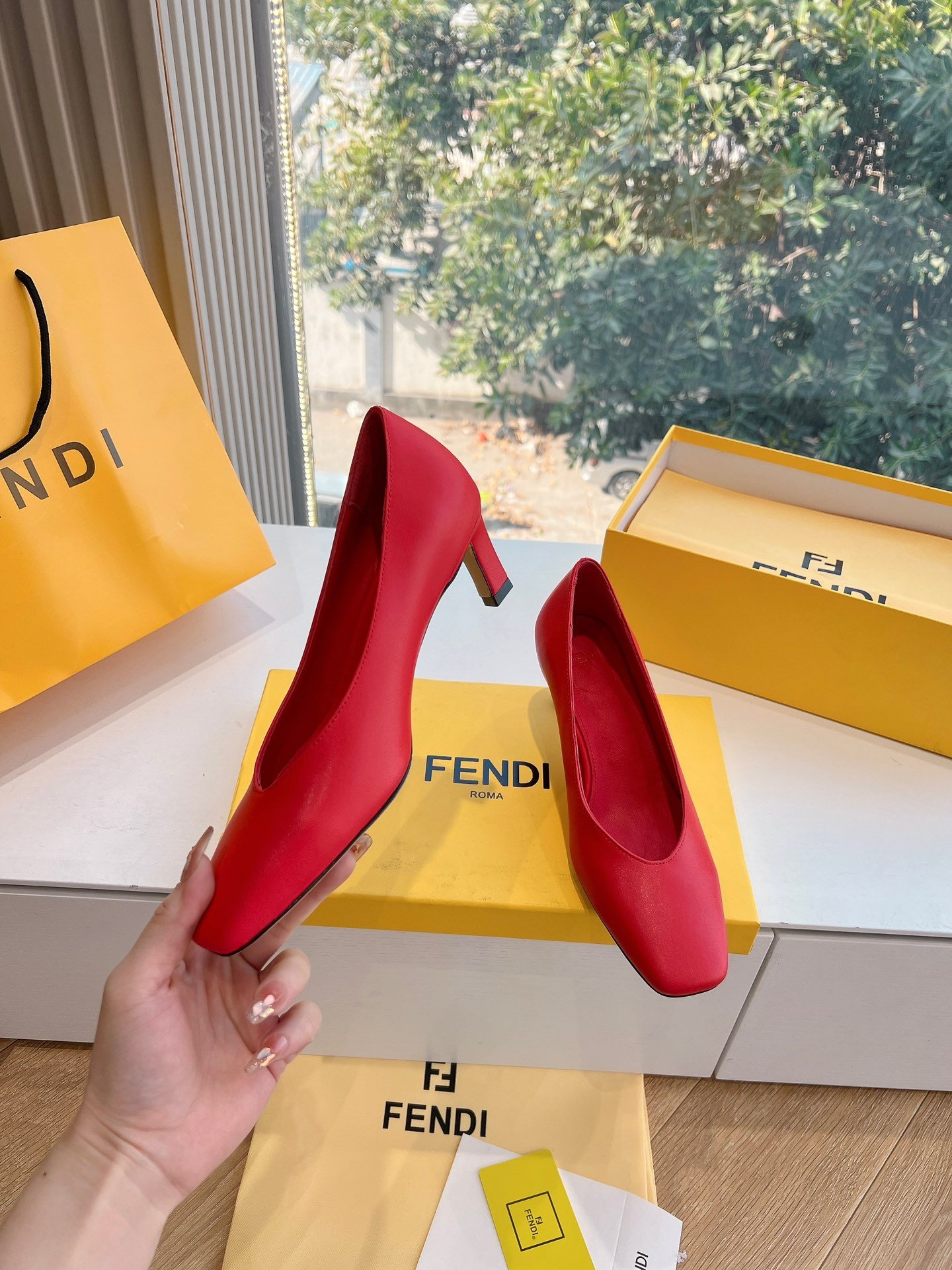 FENDI - Image 6