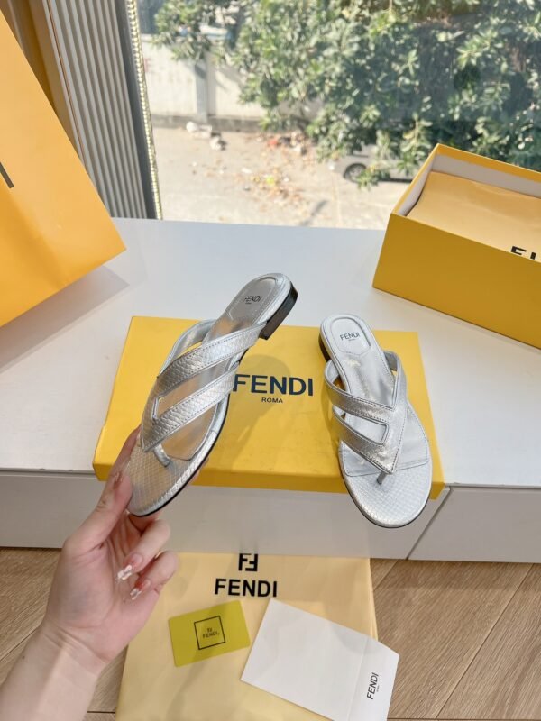 FENDI - Image 6