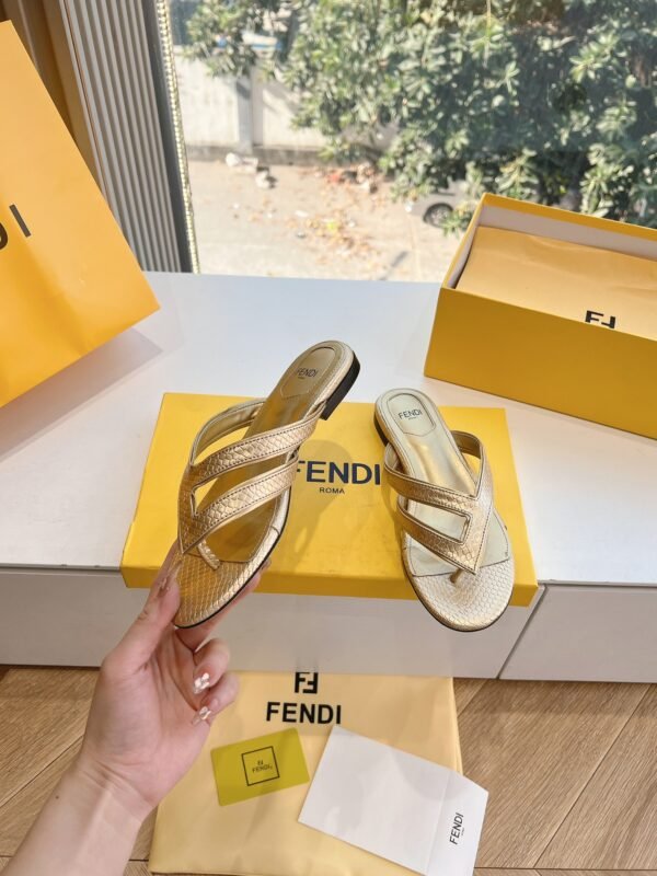 FENDI - Image 6