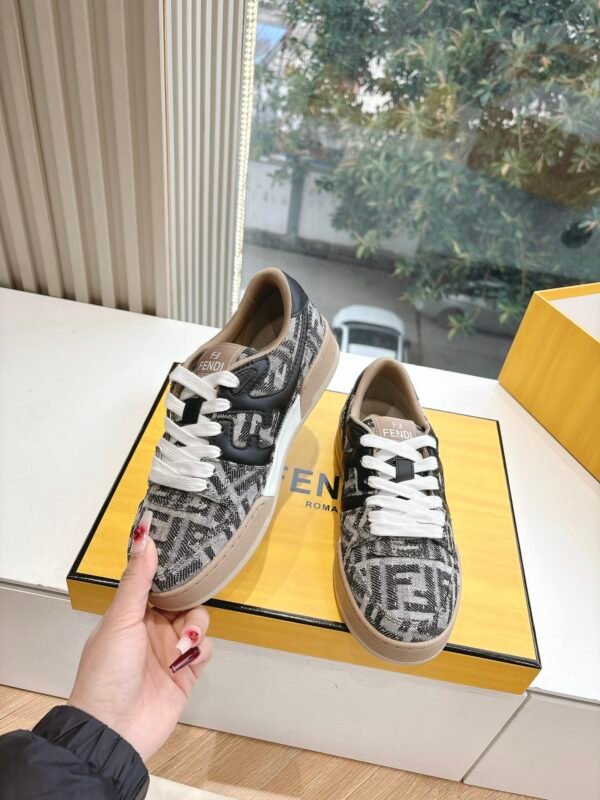 FENDI - Image 6