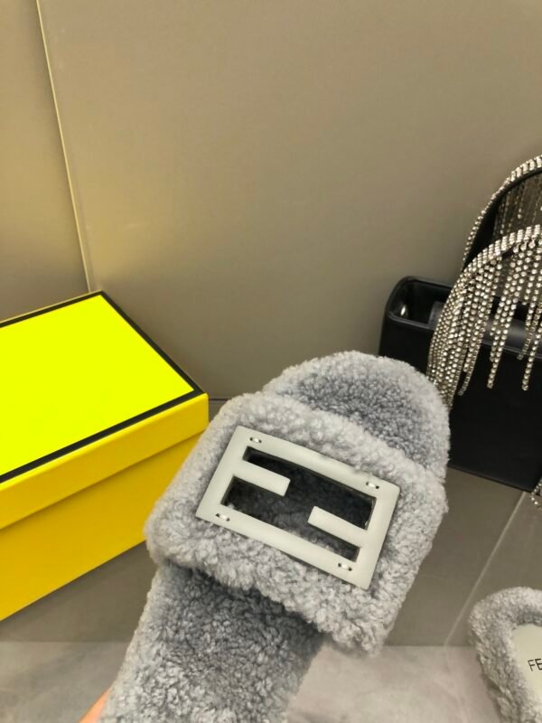 FENDI - Image 6