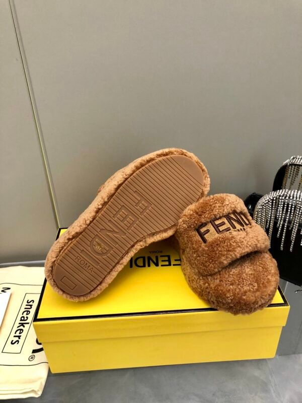 FENDI - Image 6