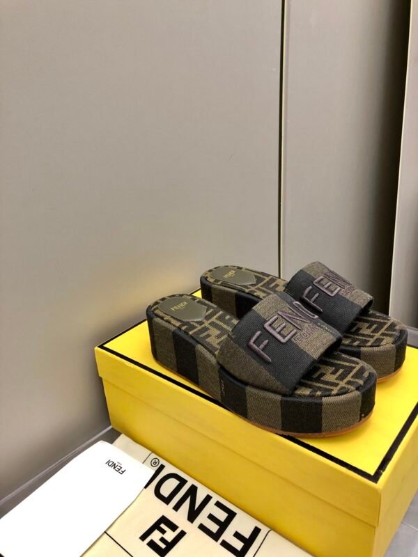 FENDI - Image 6