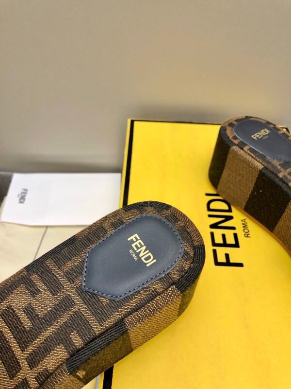 FENDI - Image 6