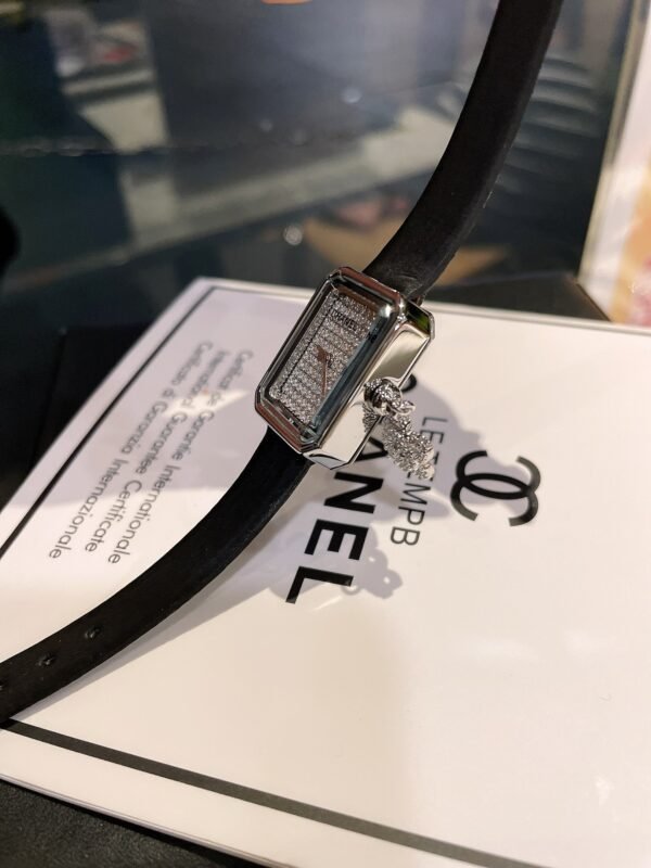 CHANEL - Image 4