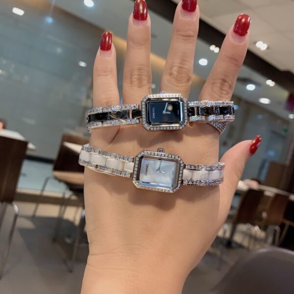 CHANEL - Image 4