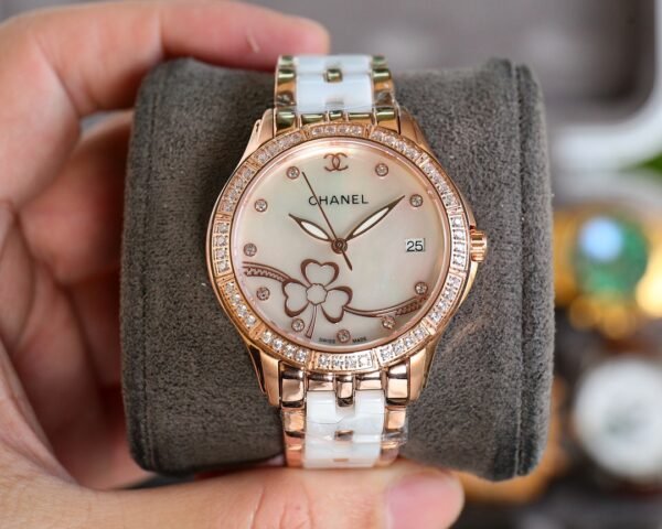 CHANEL - Image 6