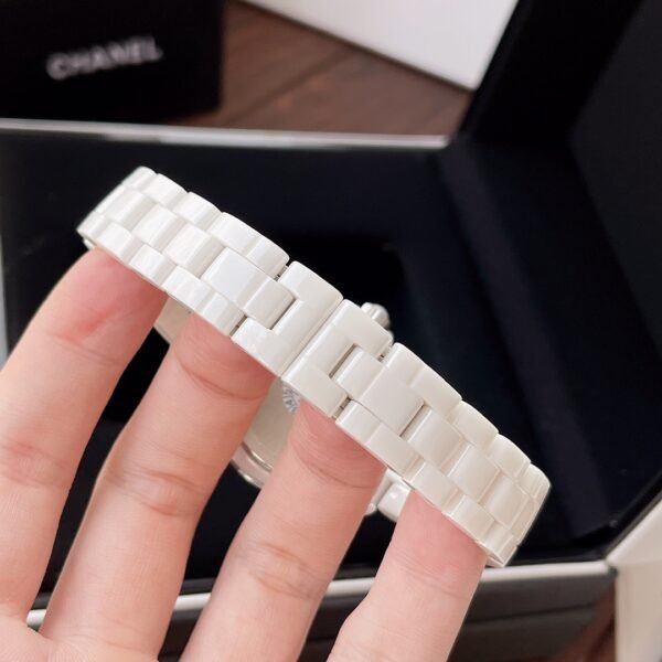 CHANEL - Image 6