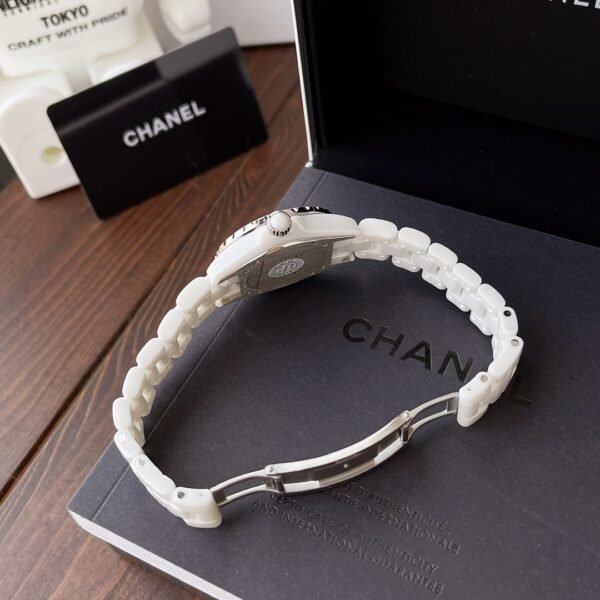 CHANEL - Image 4