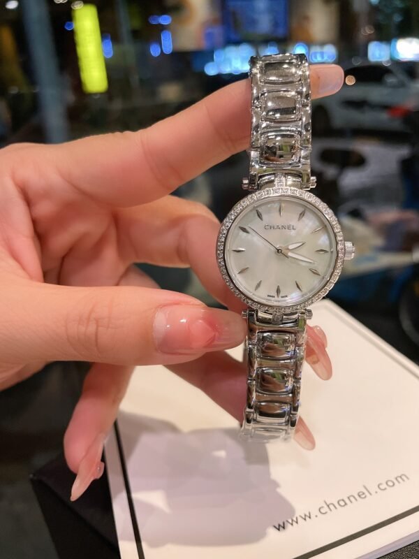 CHANEL - Image 4