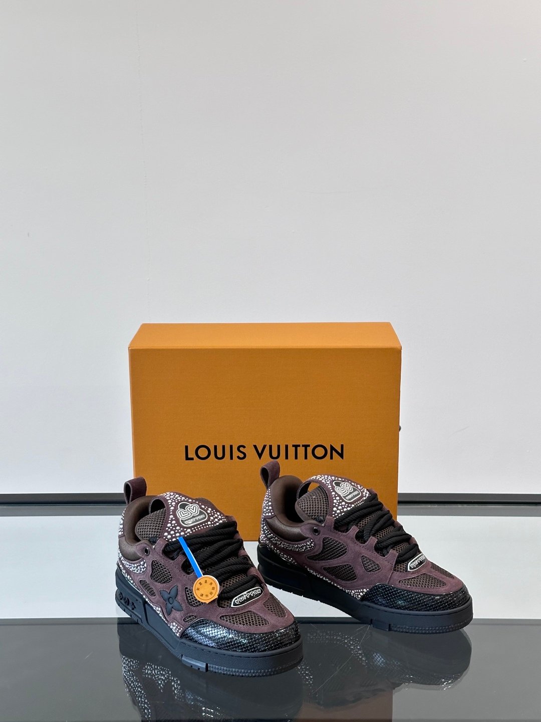 LV MAN - Image 6