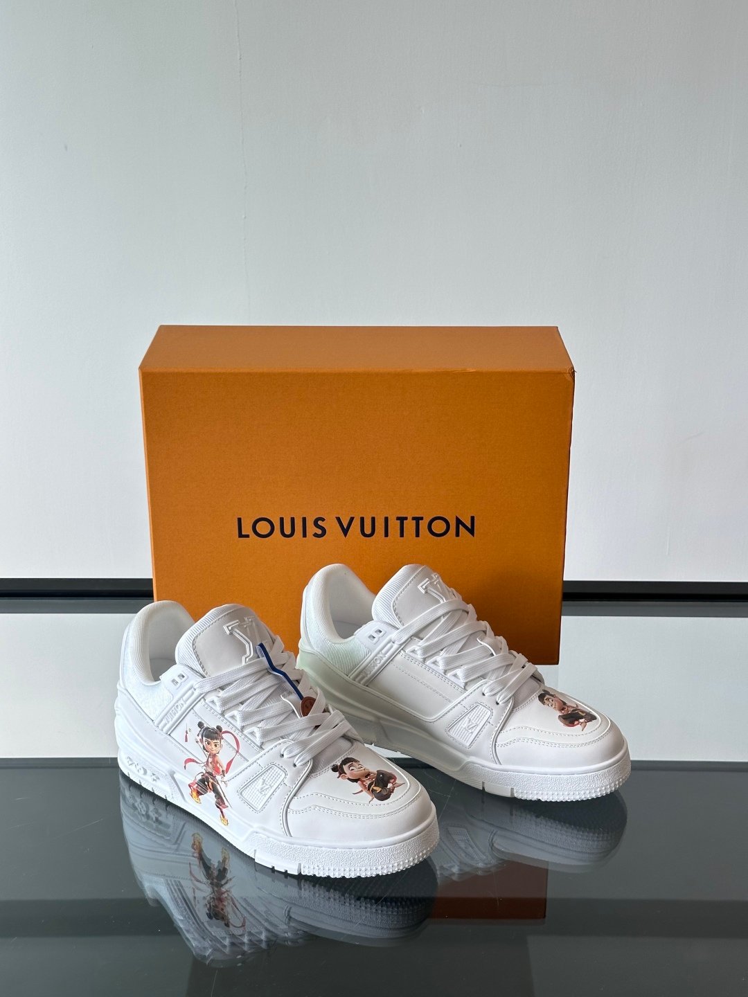 LV MAN - Image 6