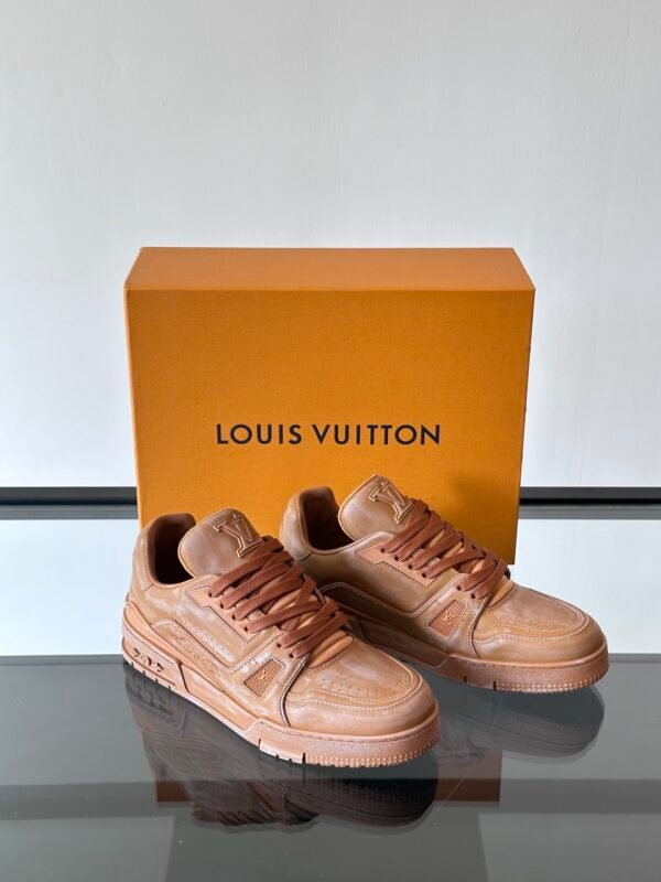 LV MAN - Image 6