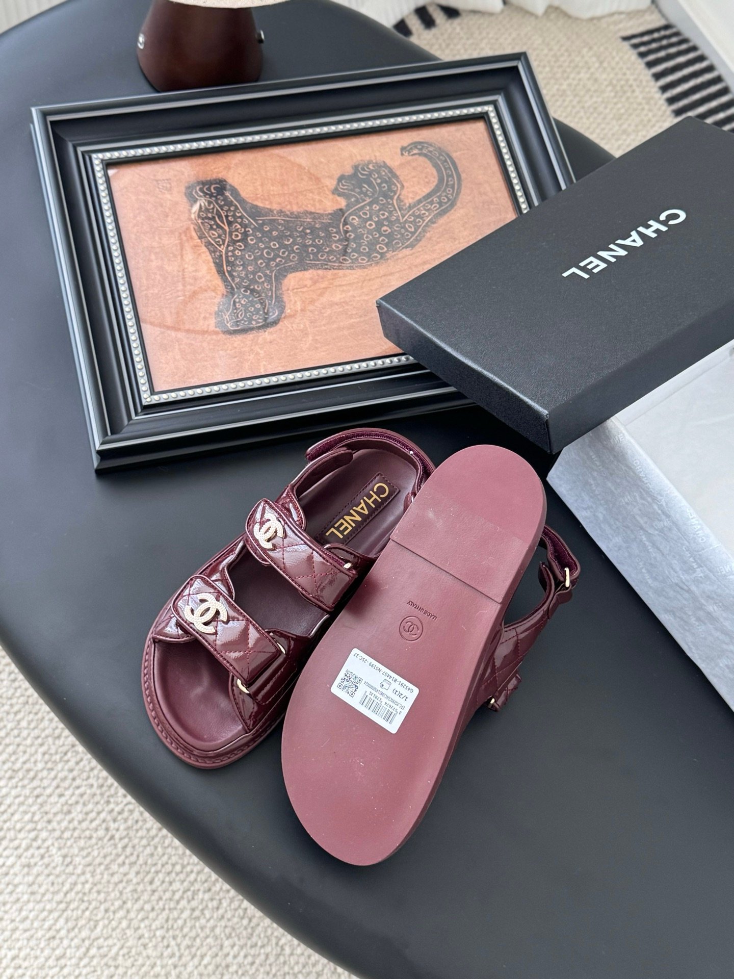 CHANEL Woman - Image 5