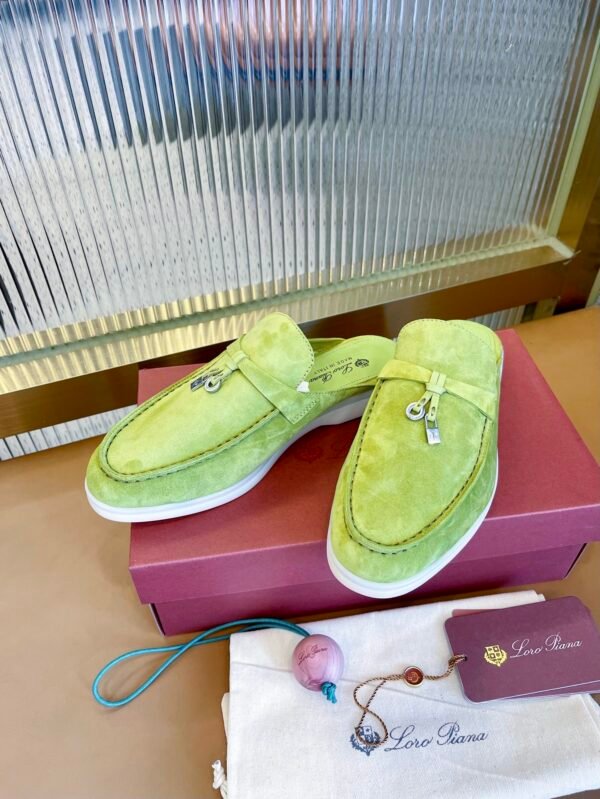 Loro Piana woman - Image 6
