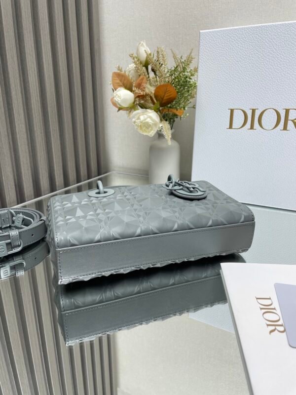 DIOR - Image 6