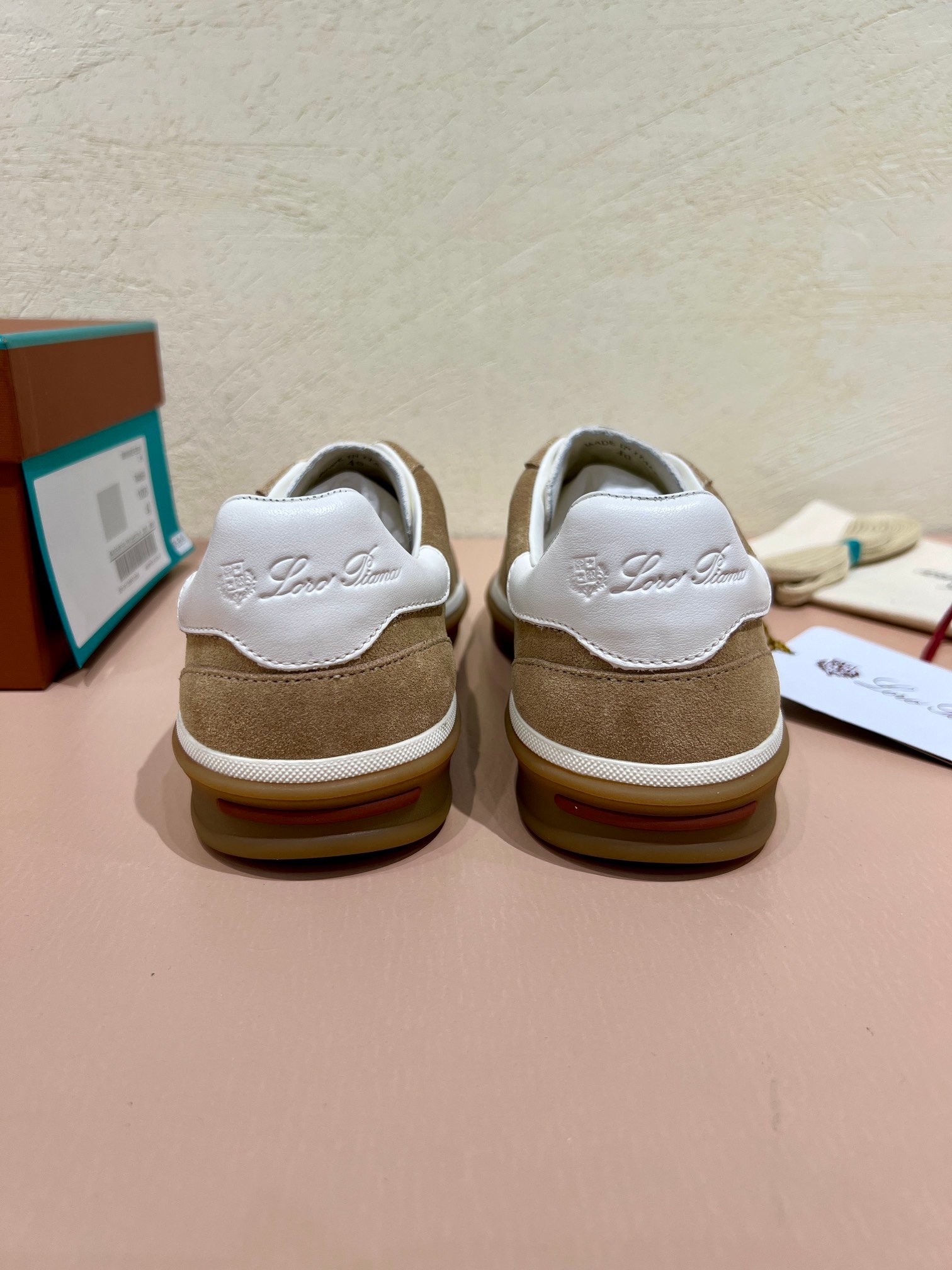 Loro Piana woman - Image 6