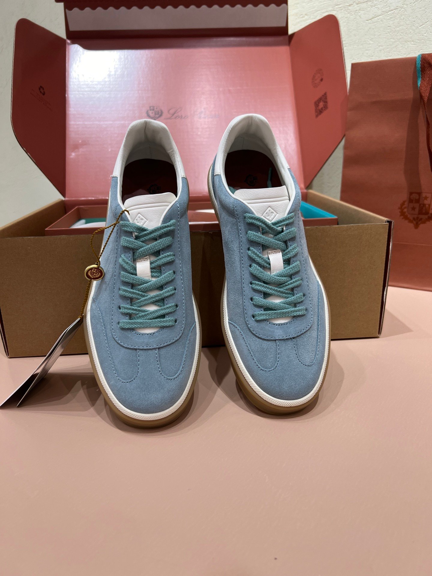 Loro Piana woman - Image 6