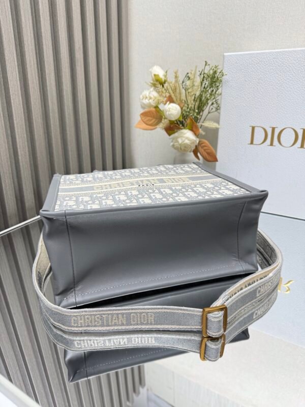 DIOR - Image 6