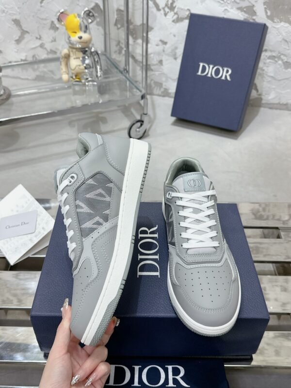 Dior women - Image 6
