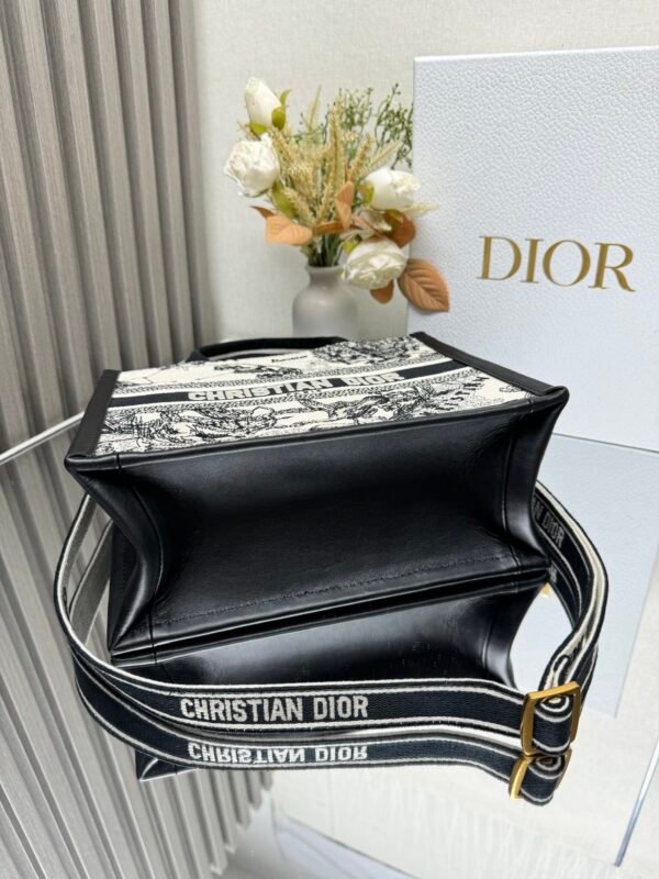 DIOR - Image 6