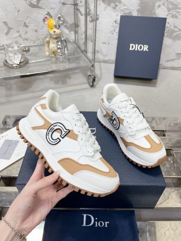 Dior women - Image 6